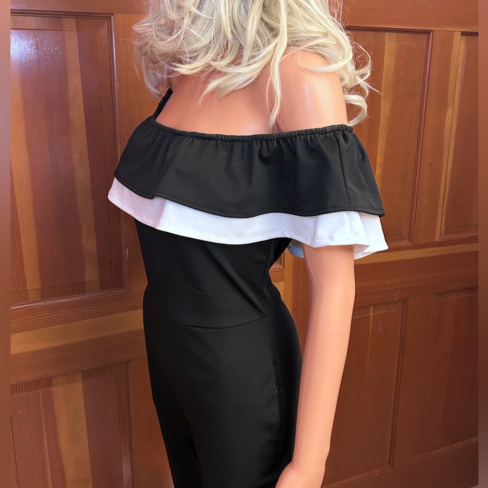 Off Shoulder Slim Fit Short Sleeve Ruffle
Jumpsuit - Picture 12 of 15
